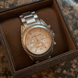 Michael Kors Blair Chronograph Women’s Watch ✨